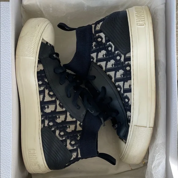 Christian Dior Walk N Dior Oblique Deep Blue and White High-Top Sneakers - Picture 2 of 8
